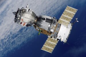 Will Space junk overwhelm the night sky? 